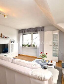 Mitten in der Stadt und ruhig gelegen - helle 3-Zimmer-Wohnung mit EBK, Garage + Stellplatz - Troisdorf