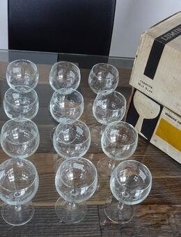 Weingläser (neue) mit schöner Gravur 17 Stück - Pro Glas 70 Cent - Wendlingen (Neckar) Zentrum