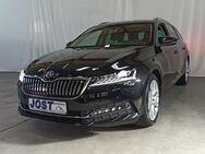 Skoda Superb, 2.0 TDI Combi Style, Jahr 2023 - Arnsberg