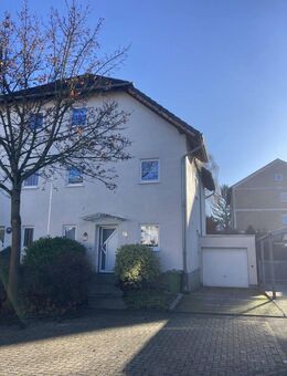 Doppelhaushälfte mit Garten, Garage, Kamin und neuer Heizung in ruhiger Lage Oberkassels - Bonn
