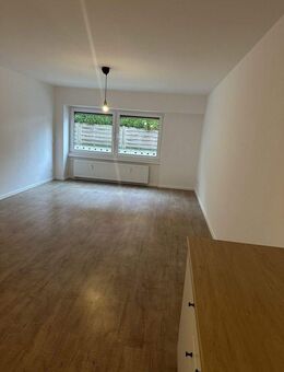 Helle 2 Zimmer-Wohnung mit Küche - Köln