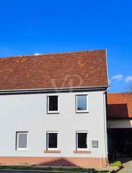 Wohnhaus mit Scheune in Naturrandlage - Eichenbühl