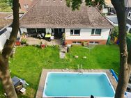 Großzügiger Bungalow mit Pool, Einliegerwohnung im UG, ausbaufähigem Dachboden & großem Garten! - Langenhagen