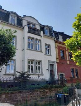 Stilvolles, gepflegtes Mehrfamilienhaus in ruhiger, bevorzugter Wohnlage von Alt-Saarbrücken (Sackgasse) mit Terrasse, Balkon und Garten zur Südseite - Saarbrücken