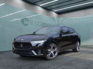 Maserati Levante, Modena S - Maserati Regensburg, Jahr 2021 - München