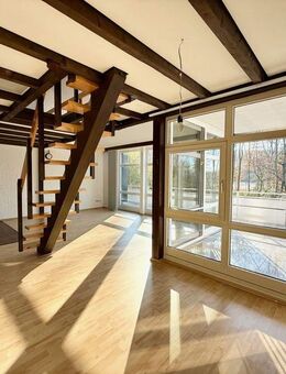 *** Attraktive Dachgeschosswohnung mit Blick ins Grüne *** - Georgsmarienhütte