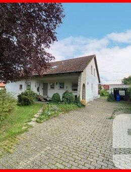 Sugenheim OT - leerstehendes Wohnhaus mit Garage - Sugenheim