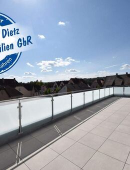 DIETZ: HAUS PAULA! Penthauscharakter mit 50qm Dachterrasse ! Wärmepumpe, Tiefgarage, opt Einbauküche - Elsenfeld