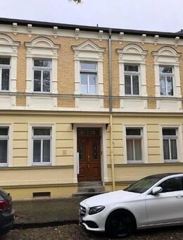 Sehr schöne Dachgeschoss-Maisonetten Wohnung in bester Lage - Bernburg (Saale)