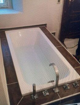 Geräumige Doppelhaushälfte in ruhiger Lage . Keller. Garage. Nebengelass. - Eisleben (Lutherstadt)