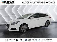 Hyundai i40, 1.7 CRDi Kombi blue Premium, Jahr 2015 - Ahrensfelde