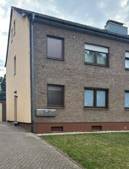 ZUM VERKAUF: Mehrparteienhaus mit 3 Mieteinheiten, Garten und Garage - Bedburg