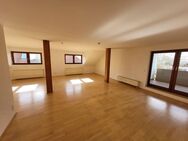 NEU! GROSSE SANIERTE 3-RAUM WOHNUNG MIT BALKON UND STELLPLATZ - Heidenau (Sachsen)
