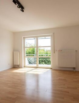 Dachgeschosswohnung in ruhiger Lage - Erstbezug nach Renovierung - Ingolstadt