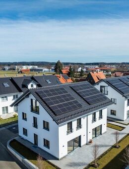 Traumhafte Neubau DHH mit PV-Anlage, zukunftsw. Energiekonzept und hochw. Ausstattung in Denklingen - Denklingen