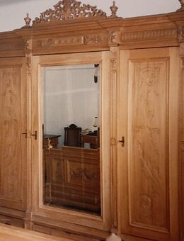 Kirschholz-Schlafzimmer massiv aus Gründerzeit ca.1860-70 - Ensch