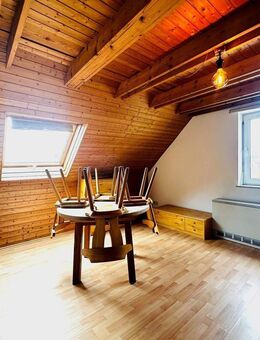 Gemütliche Dachwohnung in Nürnberg - Ideal für Singles - Nürnberg