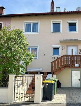 Reihenmittelhaus als Mehrfamilienhaus oder Eigenheim - Cadolzburg