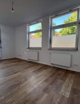 Sanierte großzügige 2-Zimmer-Wohnung inkl. Küche im Zentrum von Springe-Eldagsen - Springe