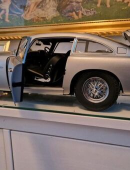 Aston Martin db5 1:8 - Herrenberg