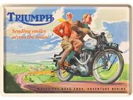 Schöne Triumph Blechpostkarte Sending Smiles Motorrad Biker - Berlin