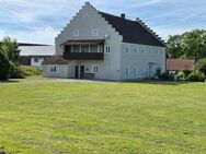 RESERVIERT - Geräumiges, älteres Zweifamilienhaus in solider Bauweise, nahe Arnstorf - Arnstorf