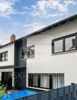 Fast wie ein eigenes Haus, mitten im Leben und doch ganz privat im Eitorfer - Zentrum. - Eitorf