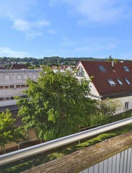 Kompaktes Raumwunder: Charmante 3-Zimmer-Wohnung mit Aussicht - Ansbach