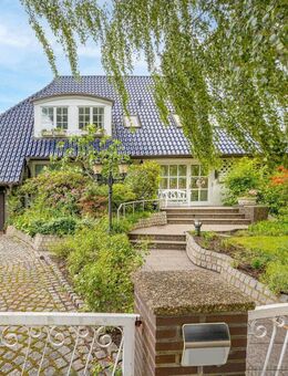 Exklusive Villa mit parkähnlichem Garten in Niendorf - Hamburg
