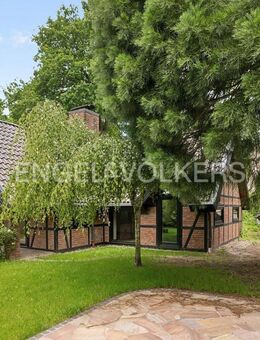 Stadt- und naturnah gleichzeitig: edel modernisiertes Landhaus mit 5 Zimmern - Ammersbek