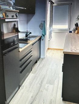 2 Zimmer Wohnung Einbauküche 2 Balkone barrierefrei zu vermieten. - Pforzheim