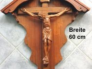 Holzkreuz mit Jesus auch für Friedhof geeignet - Wendlingen (Neckar) Zentrum