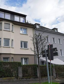 Baldige Fertigstellung: Kernsanierte Altbauwohnung mit Balkon im Zentrum von Bergisch Gladbach - Bergisch Gladbach