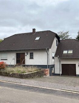 RESERVIERT !! RESERVIERT !! Einfamilienhaus mit Einliegerwohnung und schönem Grundstück - Niedermohr