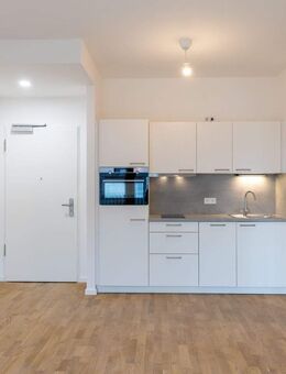 Helle 2-Zimmer Wohnung mit viel Platz! - Berlin