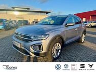 VW T-Roc, 1.5 TSI Style El, Jahr 2023 - Nienburg (Weser)