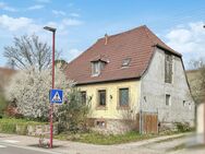 Sanierungsobjekt für Investoren und Handwerker: Zwei Gebäude auf großem Grundstück in Graben-Neudorf - Graben-Neudorf
