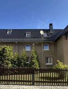 In zentraler Lage von Bad Klosterlausnitz wartet Ihr neues Zuhause mit Einliegerwohnung und großen Garten - Bad Klosterlausnitz