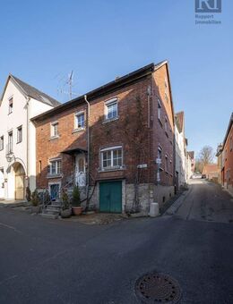 Historisches Altstadthaus mit Entwicklungspotenzial - Marktbreit