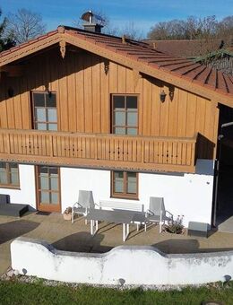 Bildschönes Landhaus mit Einliegerwohnung - Chieming