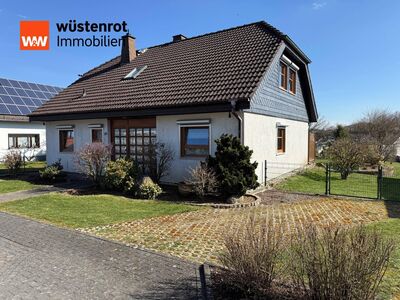Sehr gepflegtes Einfamilienhaus im beschaulichen Girod!