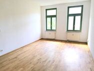 !! 4-Raum-Wohnung mit EBK und Balkon in saniertem Mehrfamilienhaus !! - Chemnitz