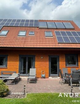 Familienfreundliche Doppelhaushälfte mit Kamin, Photovoltaik und Wohnmobilstellplatz - Cuxhaven