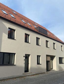 Helle und großzügig geschnittene Eigentumswohnung im Herzen von Abensberg - Abensberg