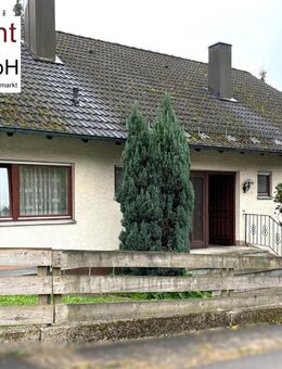 VERKAUFT! Einfamilienhaus mit großem Grundstück und Ausbaupotenzial in ruhiger Lage - Berg (Neumarkt)
