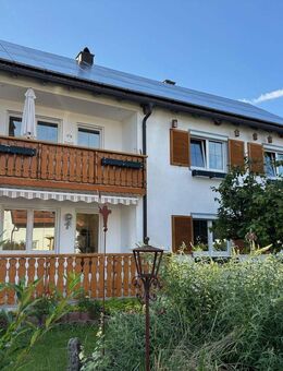 Großzügiges Zweifamilienhaus mit tollem Garten - Garching (Alz)