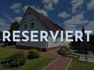 Provisionsfrei - Attraktive Doppelhaushälfte mit gepflegtem Grundstück bei Stralsund - Steinhagen (Landkreis Vorpommern-Rügen)