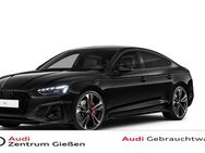 Audi A5, Sportback 45 TFSI quattro S line Black competition, Jahr 2023 - Gießen