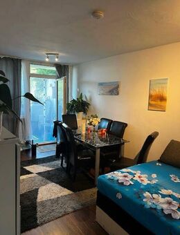Charmante 2-Zimmer-Wohnung mit Balkon und Stellplatz - zentral in Rheda - Rheda-Wiedenbrück