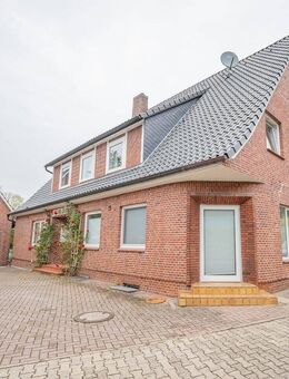 Attraktiver Gebäudekomplex mit sieben Wohnungen und zusätzlichem Einfamilienhaus auf großzügigem Grundstück - Drochtersen